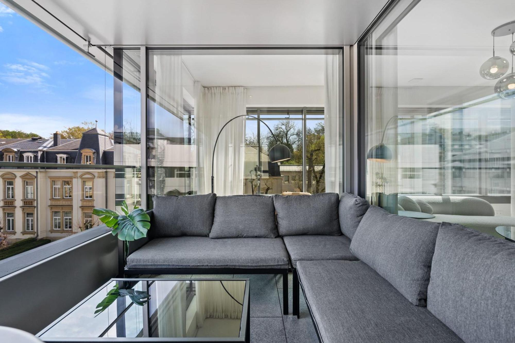 Elegant 2Br With Balcony In Heart Of Luxembourg Apartment Exterior photo